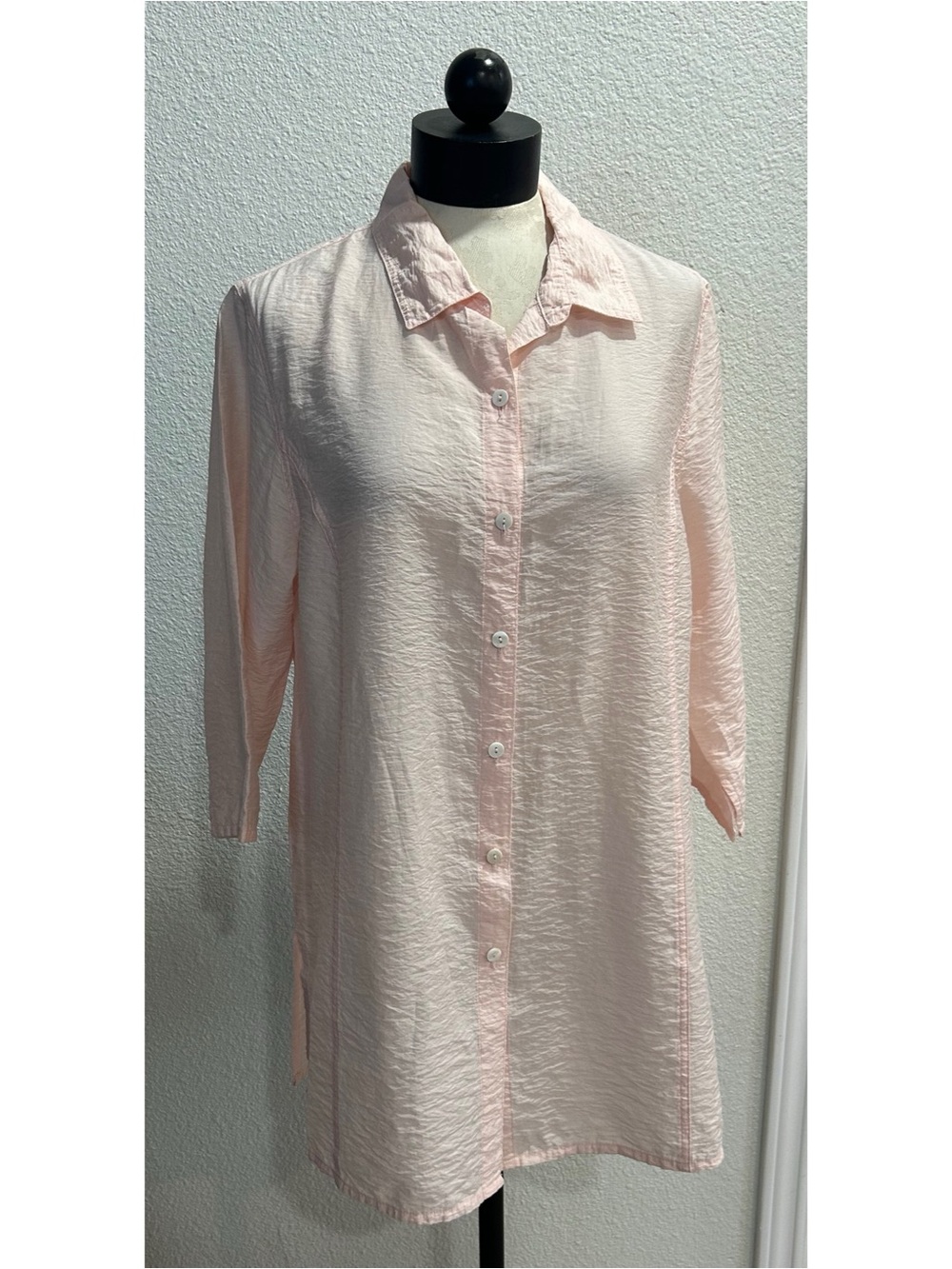 FOCUS Women’s Button Down Long Shirt Sz Medium Light Pink Flax Blend Lightweight